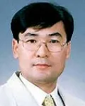 대학교수인 최유현의 대표 이미지
