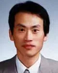 미술평론가인 김영동의 대표 이미지