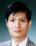 대학교수인 김유중의 대표 이미지