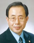 국회의원인 김성곤의 대표 이미지
