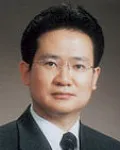 변호사, (전직)판사인 이승기의 대표 이미지