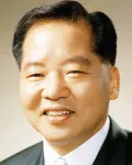 (전직)국회의원인 김태홍의 대표 이미지
