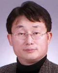 대학교수인 송기현의 대표 이미지