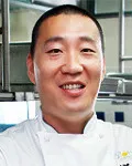 요리연구가인 아키라 백의 대표 이미지