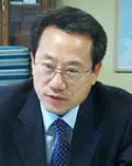행정공무원인 이완희의 대표 이미지