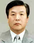 안과의사, 대학교수인 윤일한의 대표 이미지