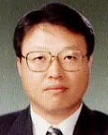 판사인 이경춘의 대표 이미지