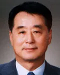 변호사, (전직)판사인 유정주의 대표 이미지
