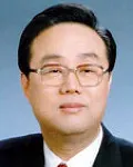 정당인, 연구기관단체인, (전직)행정공무원인 강성용의 대표 이미지