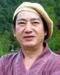 소설가, 시인인 박옥태래진의 대표 이미지
