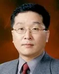 대학교수인 명순구의 대표 이미지
