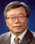 연구인인 이동필의 대표 이미지
