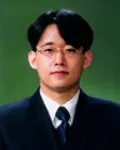 검사, (전직)변호사인 민경호의 대표 이미지