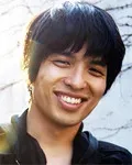 가수인 김완형의 대표 이미지