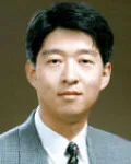 대학교수인 윤의식의 대표 이미지