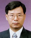 변호사, (전직)검사인 김학근의 대표 이미지