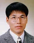 판사, (전직)변호사인 조현철의 대표 이미지
