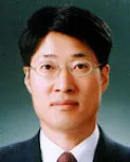대학교수인 배현의 대표 이미지