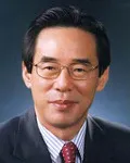 대학교수, (전직)국회의원인 홍창선의 대표 이미지