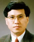 대학교수인 조형제의 대표 이미지