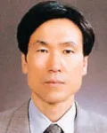대학교수인 박영강의 대표 이미지