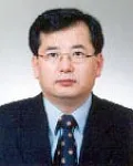 대학교수인 윤희억의 대표 이미지