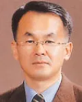 한의사, 대학교수인 고우신의 대표 이미지