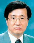 대학교수인 윤항묵의 대표 이미지