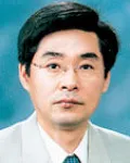 대학교수인 이종극의 대표 이미지