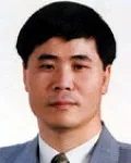 대학교수인 윤재만의 대표 이미지