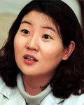 평론가인 황진미의 대표 이미지