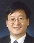 변호사, (전직)판사인 고영석의 대표 이미지