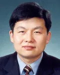 대학교수인 김윤의 대표 이미지