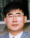 대학교수인 김세곤의 대표 이미지