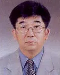 대학교수인 이용억의 대표 이미지