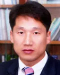 행정공무원인 김남일의 대표 이미지