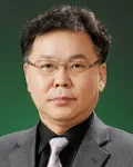 대학교수인 이준구의 대표 이미지