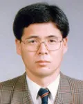 연구직공무원인 신준환의 대표 이미지