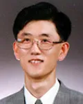 대학교수인 한현민의 대표 이미지