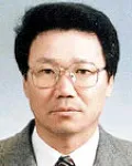 연구인인 최용수의 대표 이미지