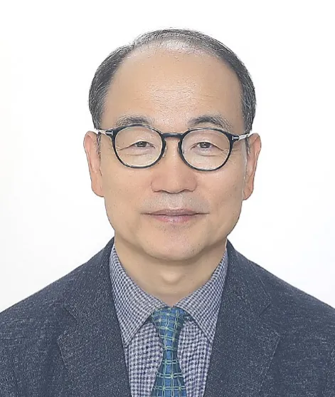 대학교수인 이윤현의 대표 이미지