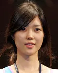 모델인 엄진영의 대표 이미지