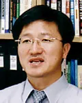 대학교수인 신완선의 대표 이미지