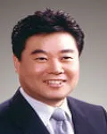기초의회의원인 윤수일의 대표 이미지