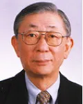(전직)은행인인 이웅일의 대표 이미지