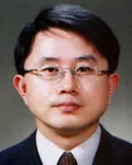 변호사인 김화진의 대표 이미지