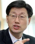 행정공무원인 유정인의 대표 이미지
