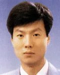 변호사, (전직)검사인 이용훈의 대표 이미지