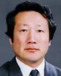 시인, (전직)고등교원인 박찬선의 대표 이미지
