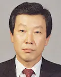 변호사, (전직)판사인 강홍주의 대표 이미지